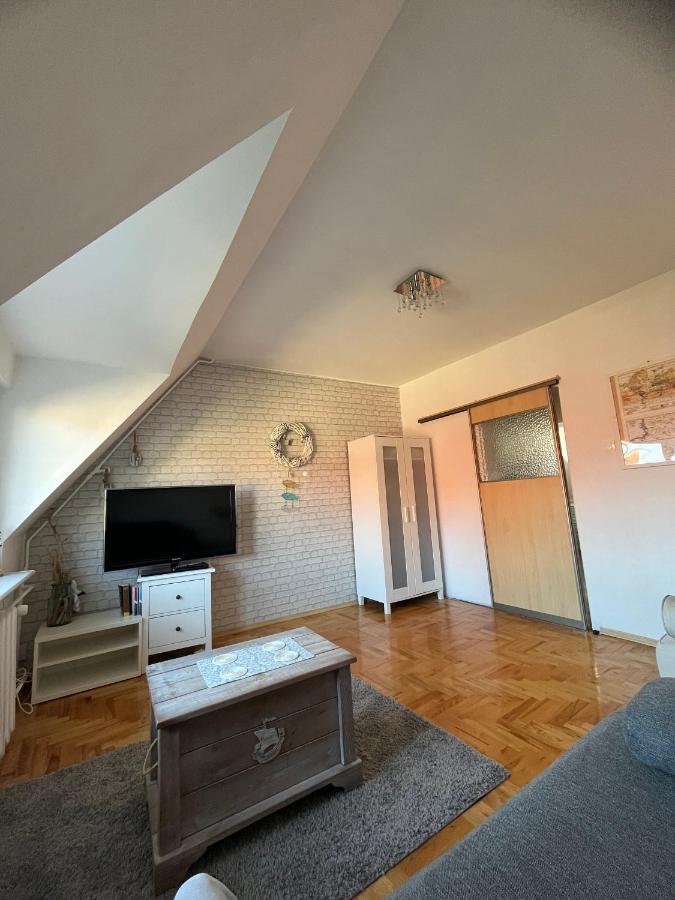 Apartament Kolobrzeska Mansarda, Narutowicza 8 Kołobrzeg Exterior foto