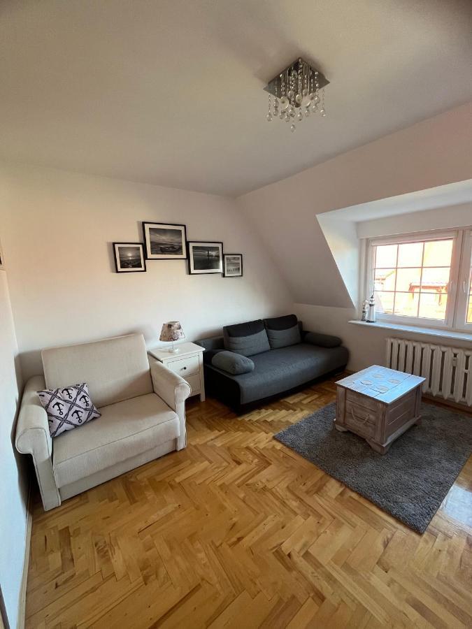 Apartament Kolobrzeska Mansarda, Narutowicza 8 Kołobrzeg Exterior foto